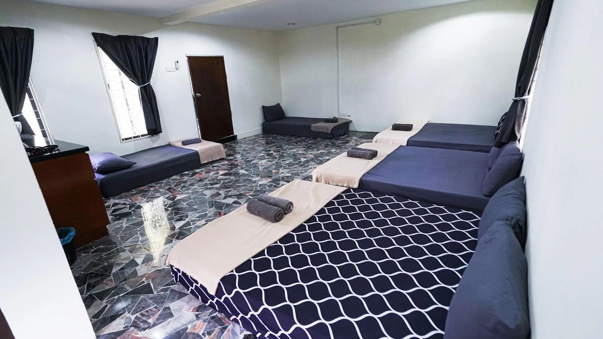 30 Pax Oug Bungalow With Swimming Pool Villa Kuala Lumpur